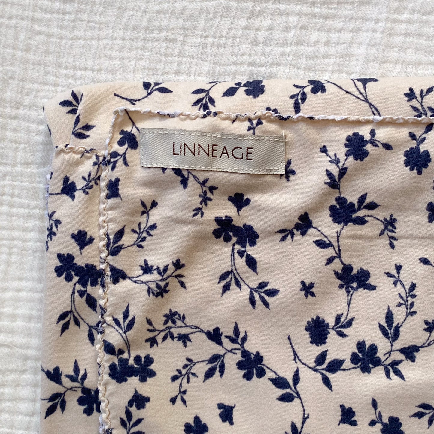 Extra Large Stretch Swaddle | Cream with Blue Floral