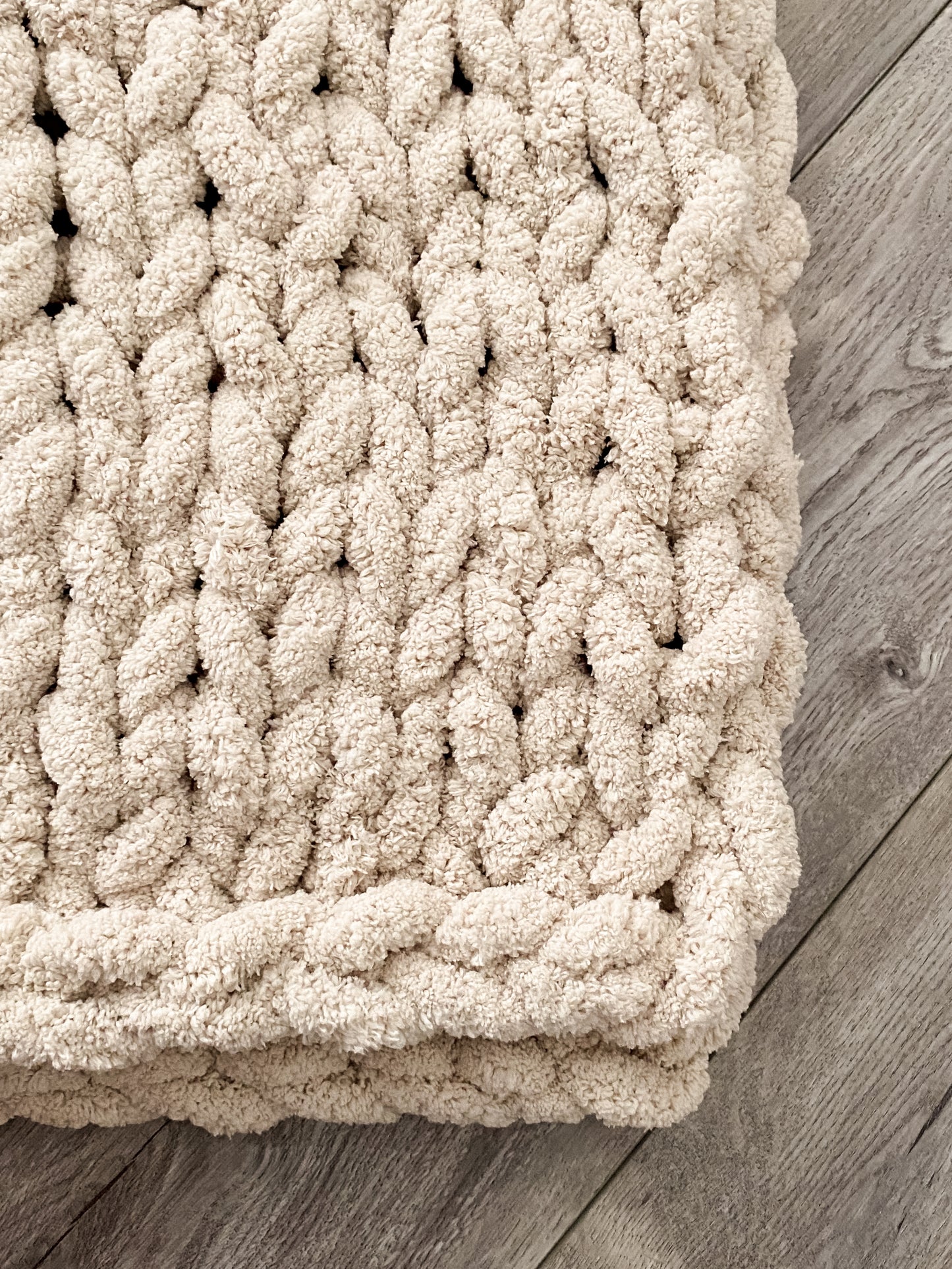 Chunky Hand-Knit Blanket | Oatmeal